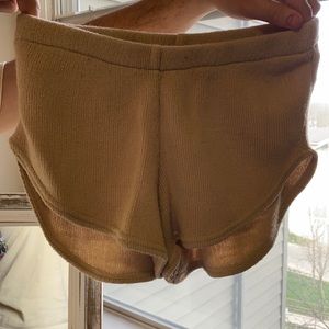 Beige comfy shorts
